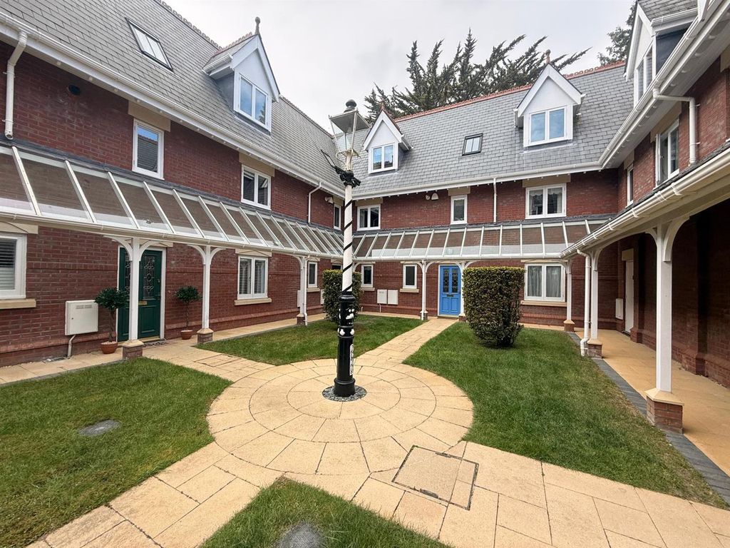 Property photo 1 of 25