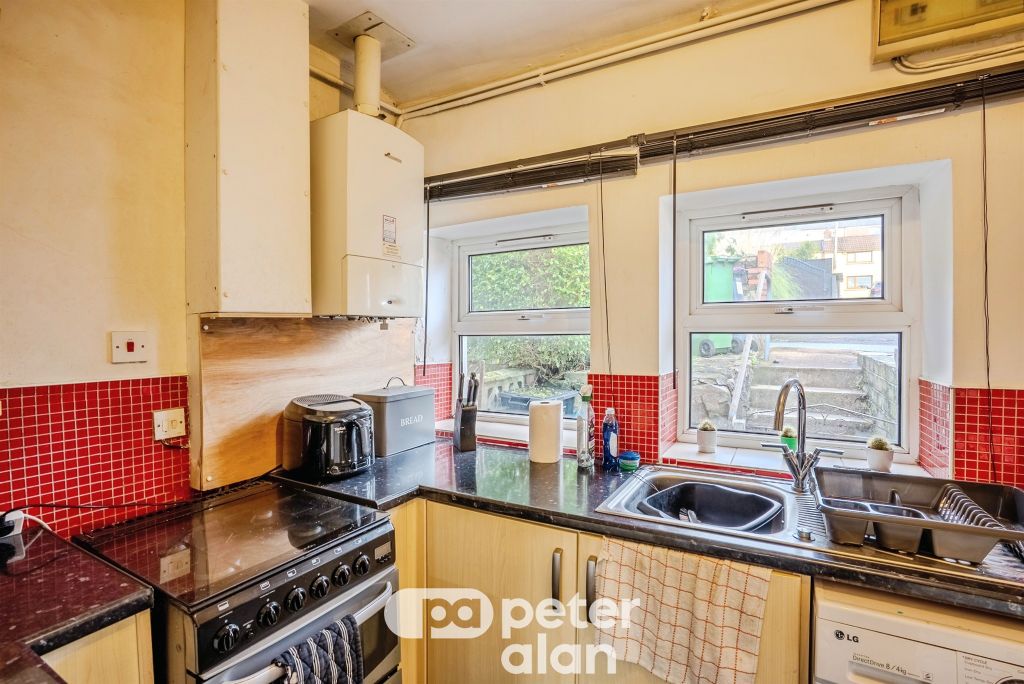 Property photo 2 of 20