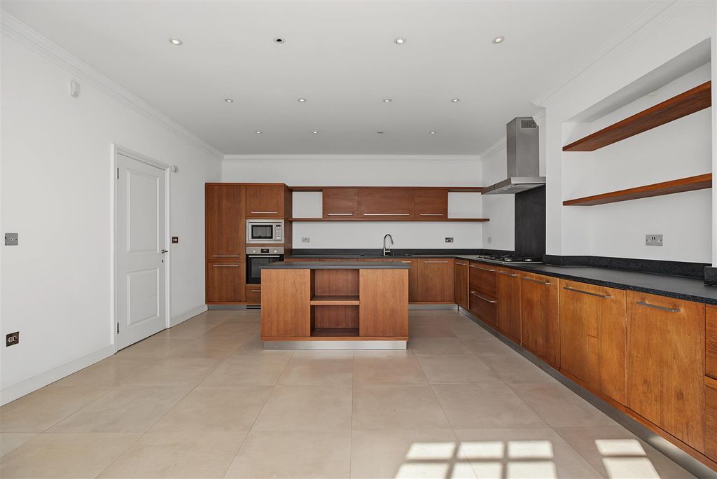 Property photo 3 of 12 3.Jpg