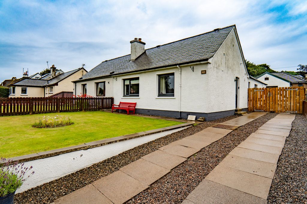 Property photo 1 of 50