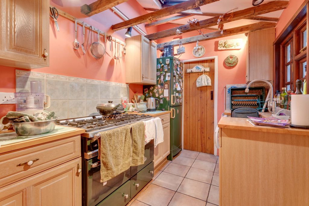 Property photo 2 of 9