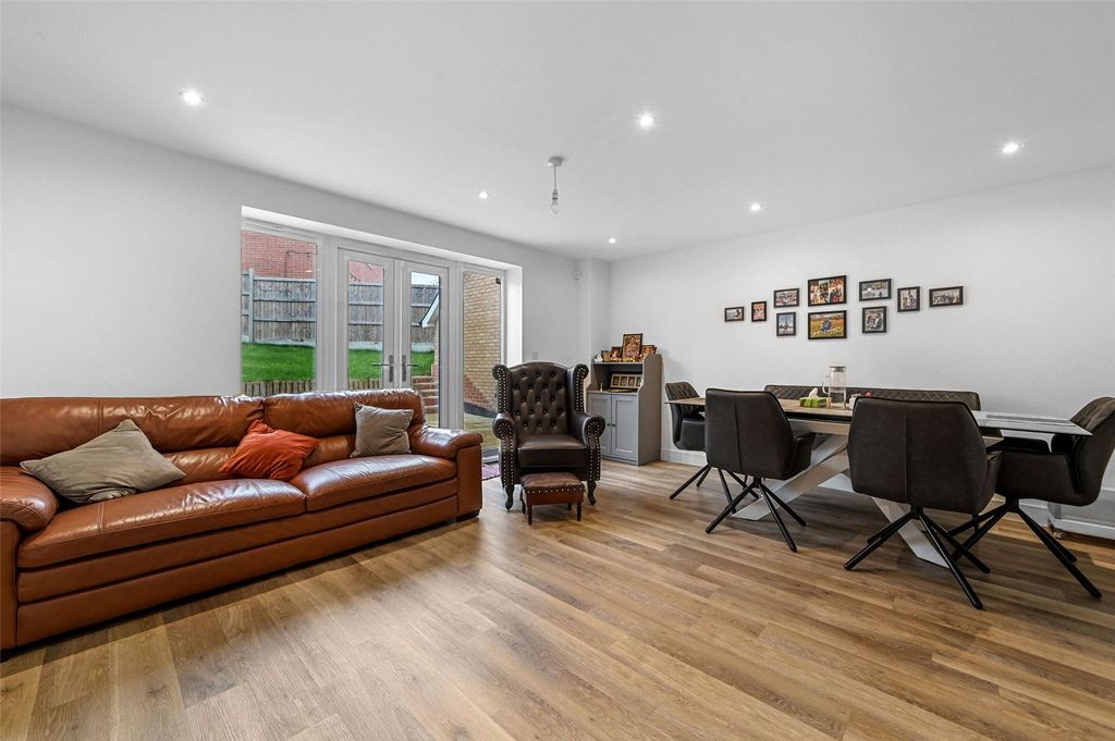 Property photo 3 of 16 Picture No. 08