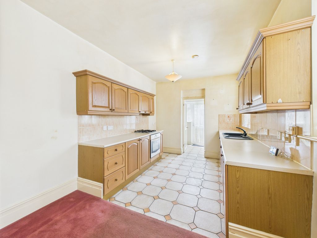 Property photo 2 of 14 Kitchen/Dining Room