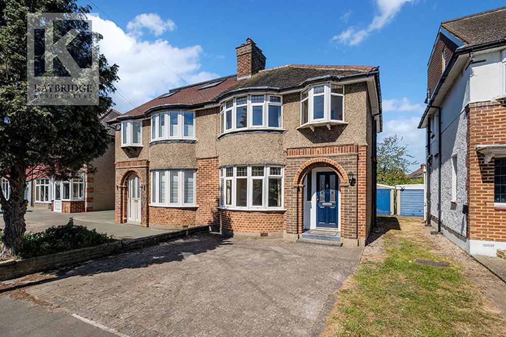 Property photo 1 of 12 River Way, Epsom - Kt19 0HQ