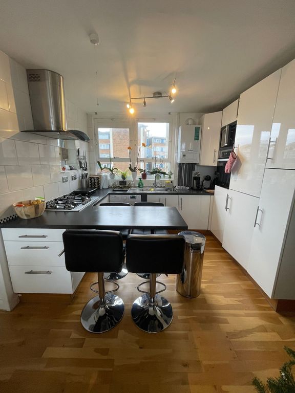 Property photo 2 of 11 Photo 1