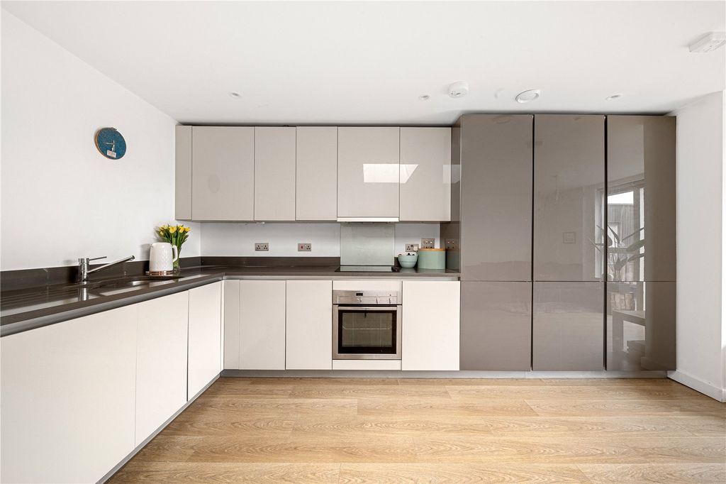 Property photo 2 of 11 Picture No. 01