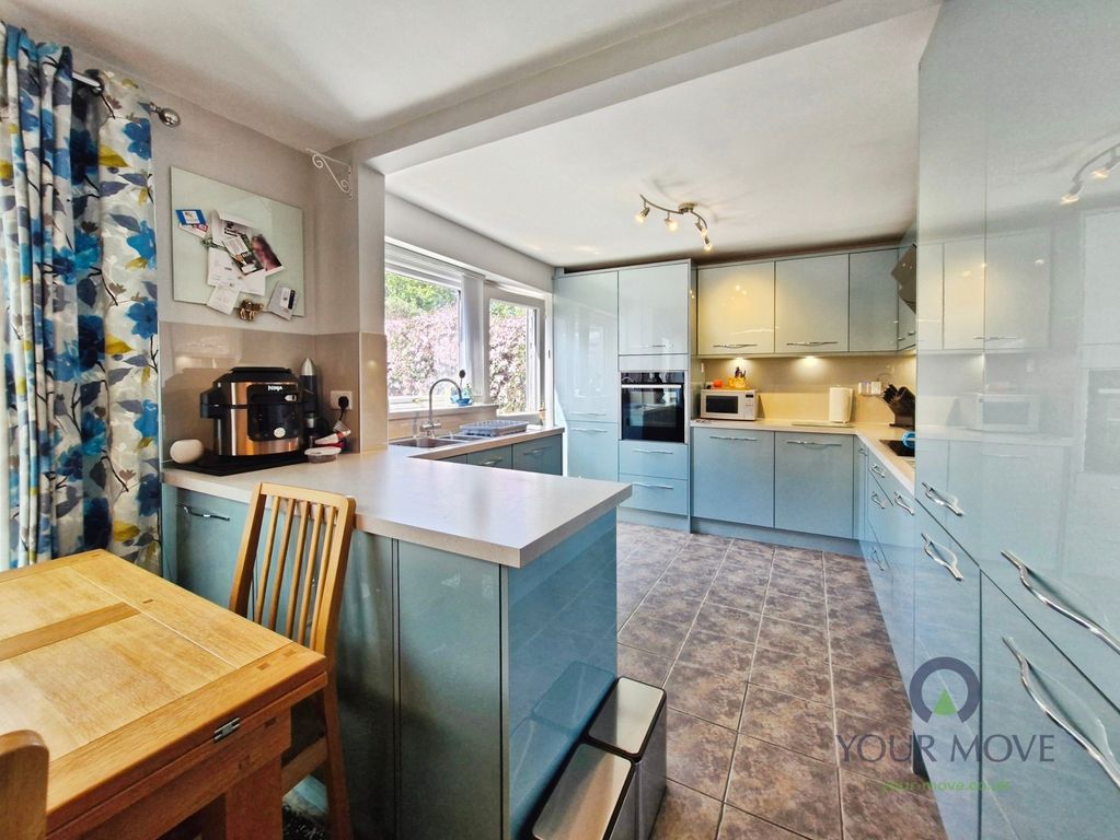Property photo 3 of 14 Kitchen/Diner