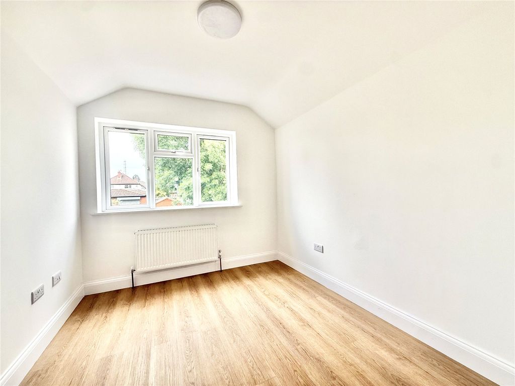 Property photo 3 of 21 Picture No. 03