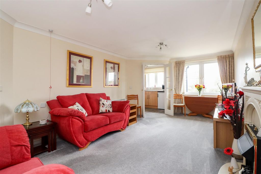 Property photo 3 of 15