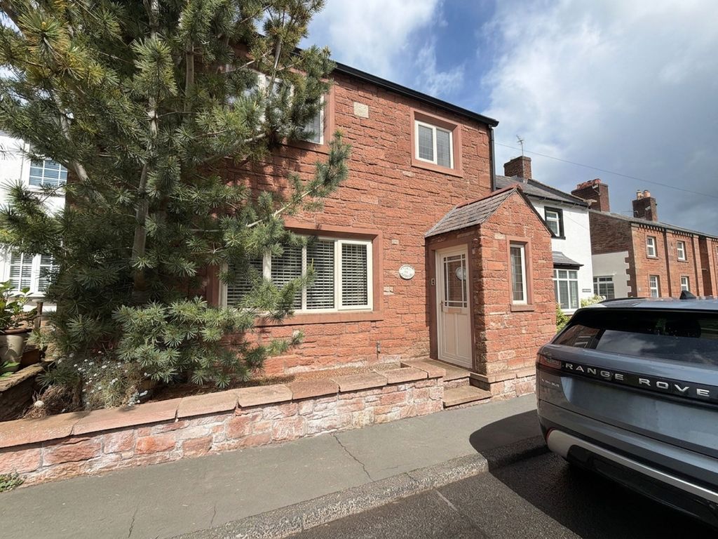 Property photo 1 of 16 Fibre Cottage