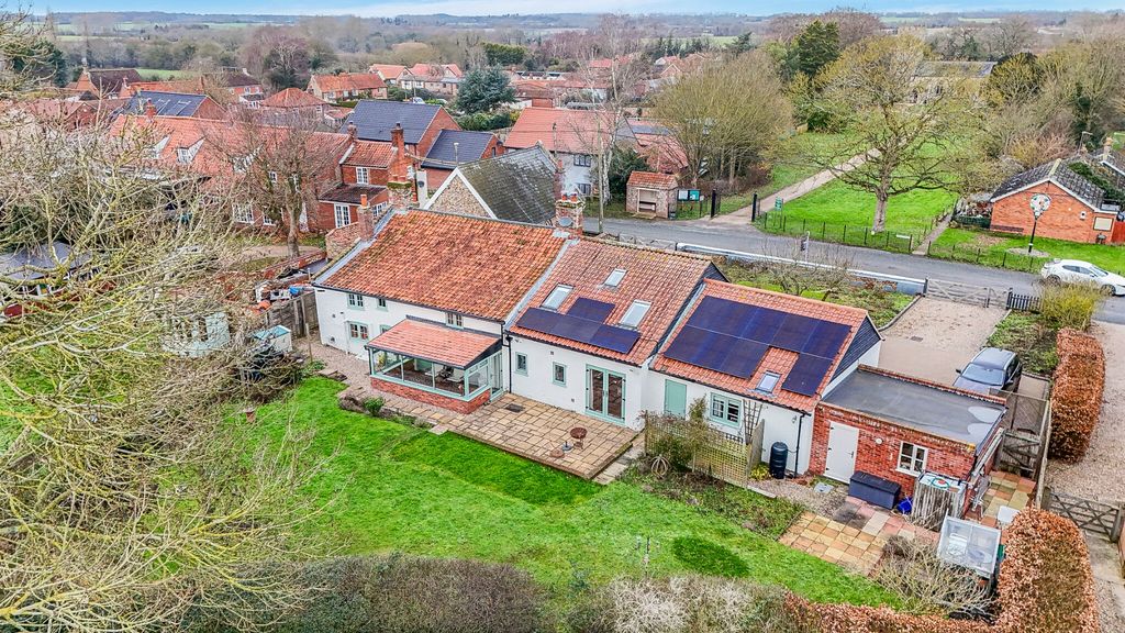 Property photo 2 of 53 4776133