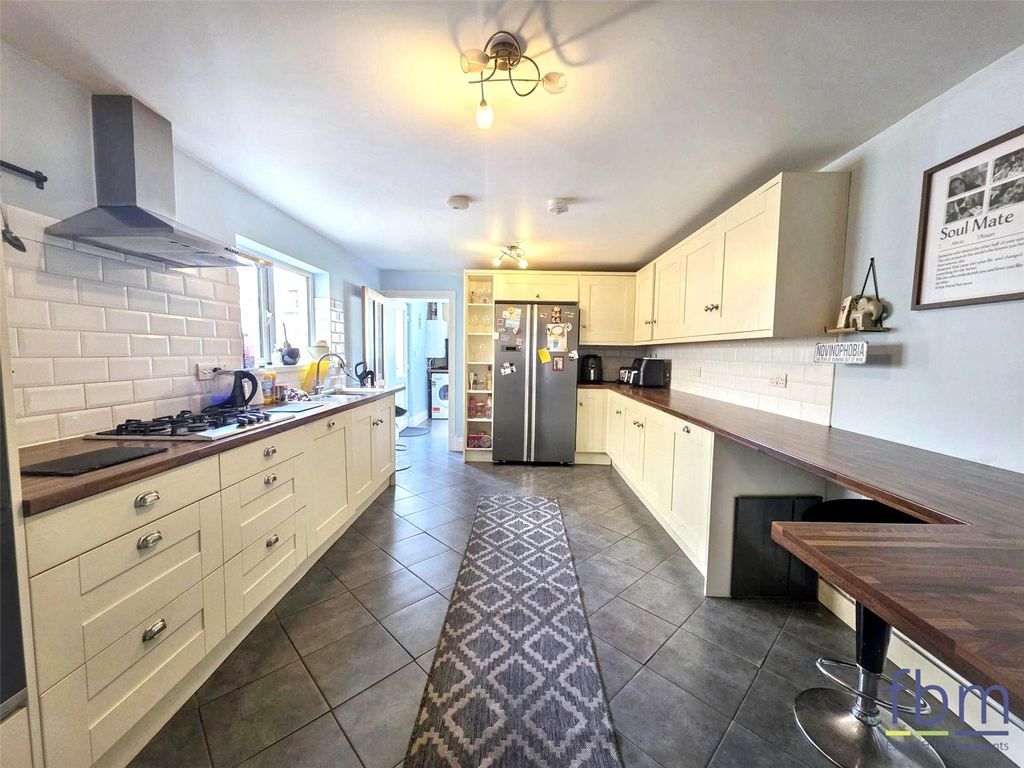 Additional image 7 of 4 bed terraced house for saleArgyle Street, Pembroke Dock, Pembrokeshire SA72