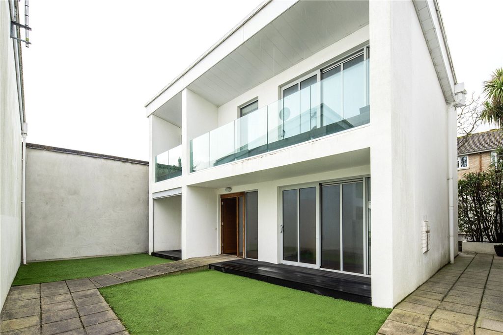 Property photo 1 of 16 Main