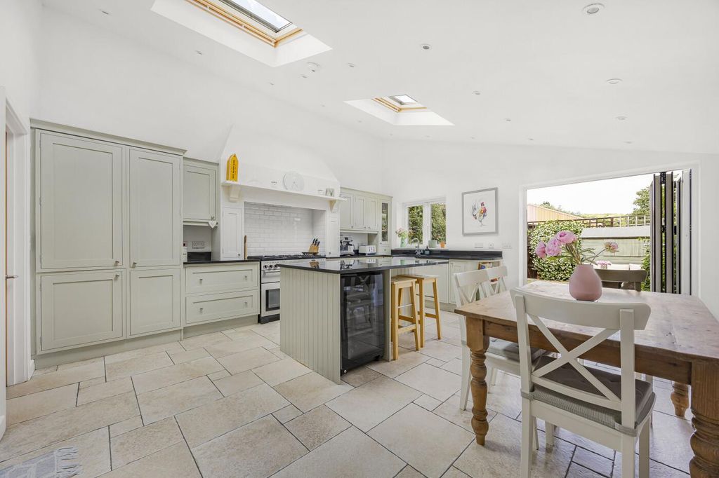 Property photo 2 of 26 Open-Plan Living