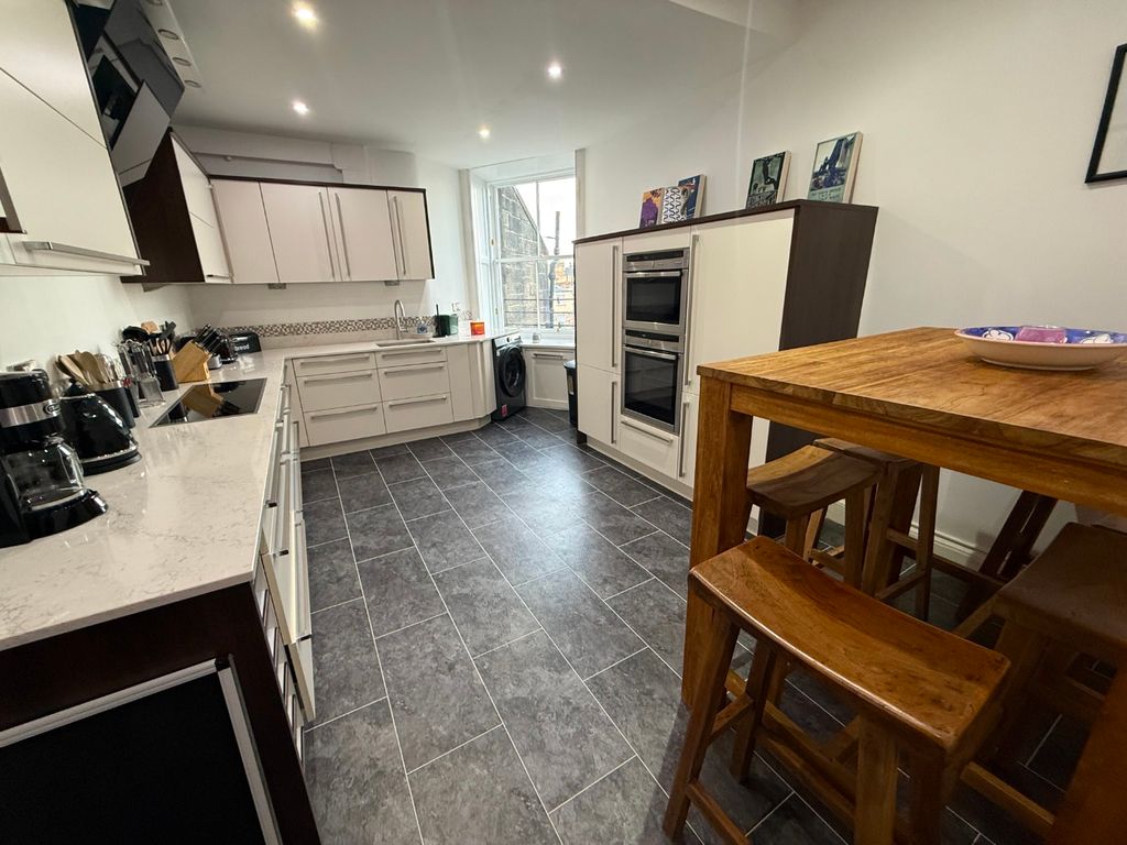 Property photo 3 of 13 Photo 3