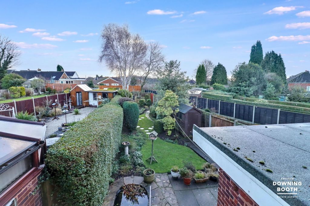 Property photo 2 of 26