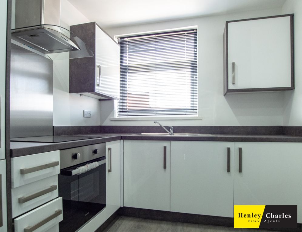 Property photo 1 of 4 Kitchen