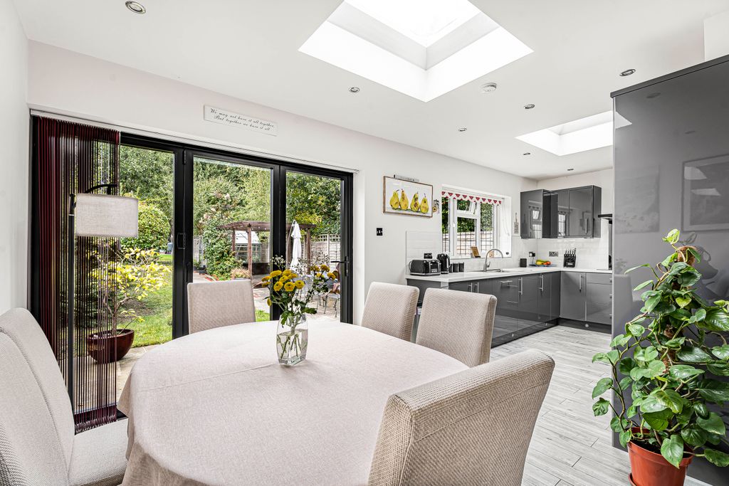 Property photo 2 of 30 Kitchen/Diner