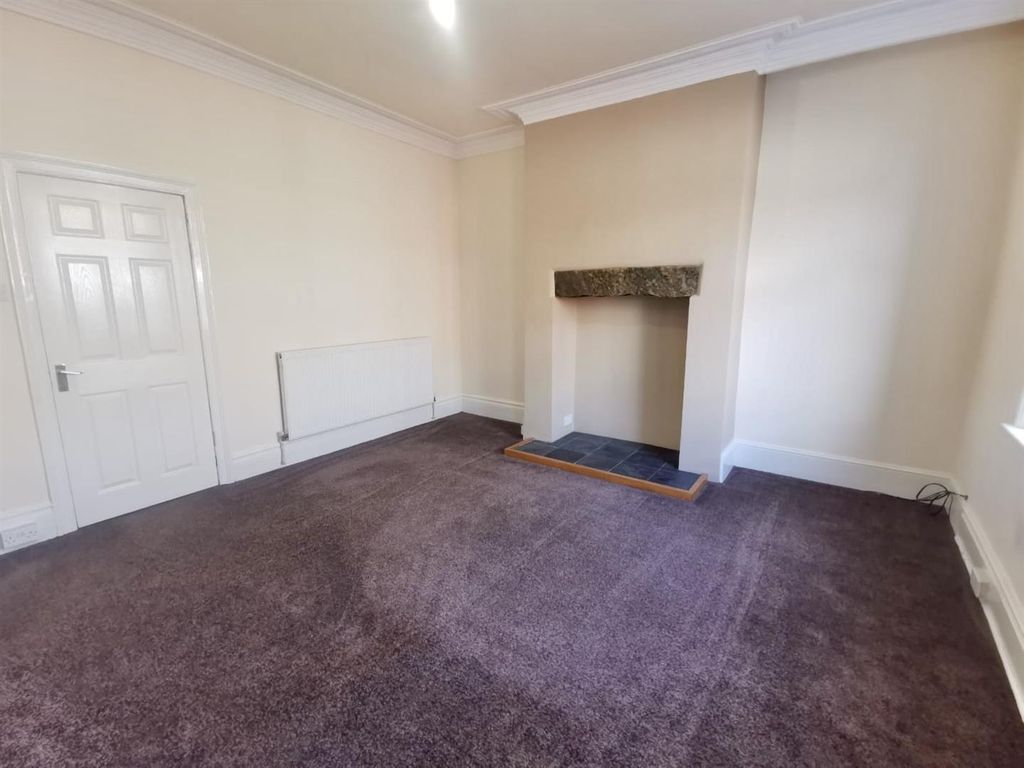 Property photo 2 of 10 Lounge