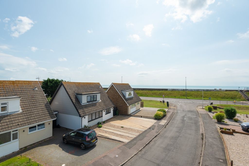 Property photo 2 of 27 4368715