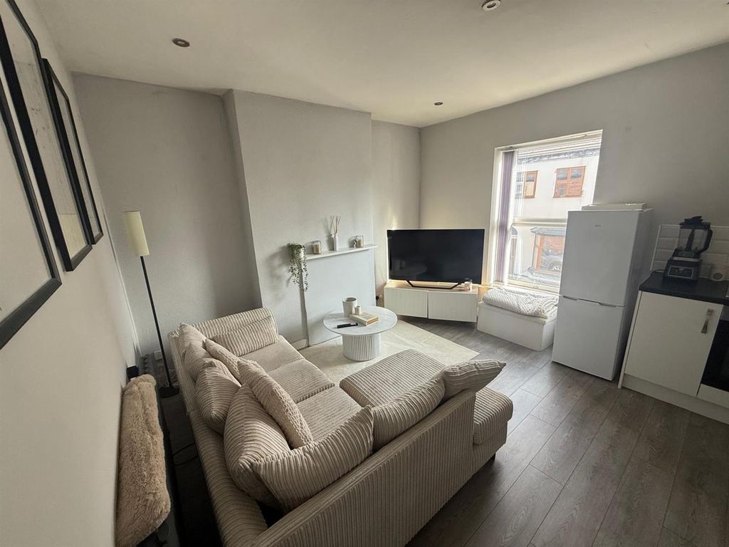 Property photo 2 of 7 Photo-2025-03-19-15-40-30.Jpg