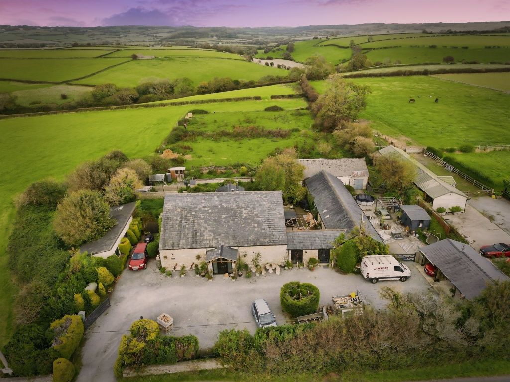 Property photo 2 of 24