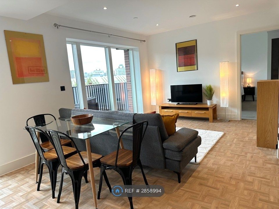 Property photo 2 of 14 Living Room