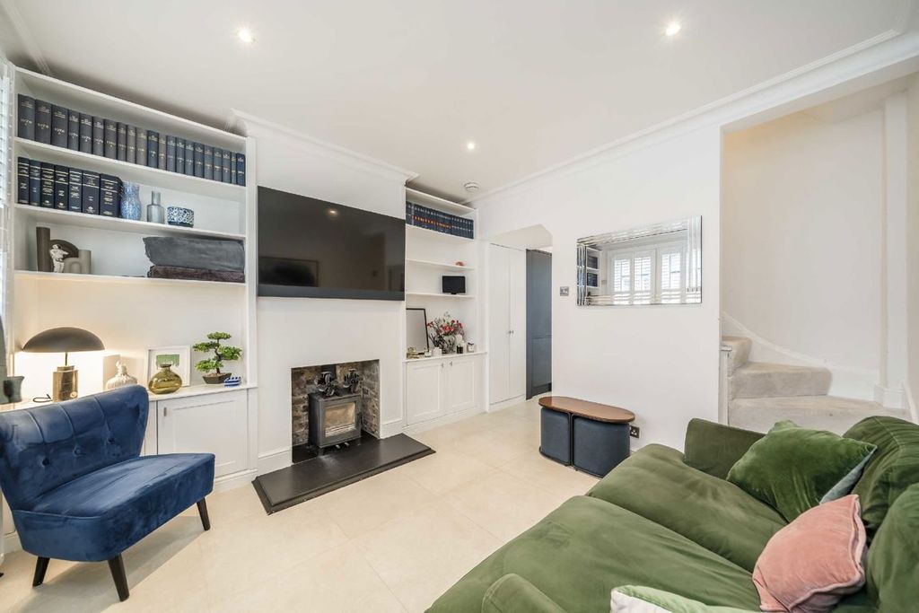 Property photo 2 of 9