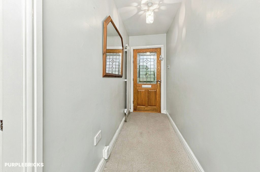 Property photo 2 of 25
