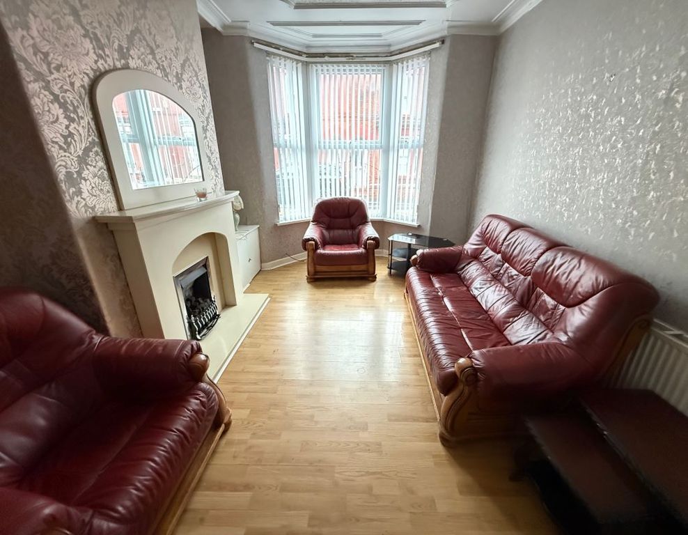 Property photo 2 of 8