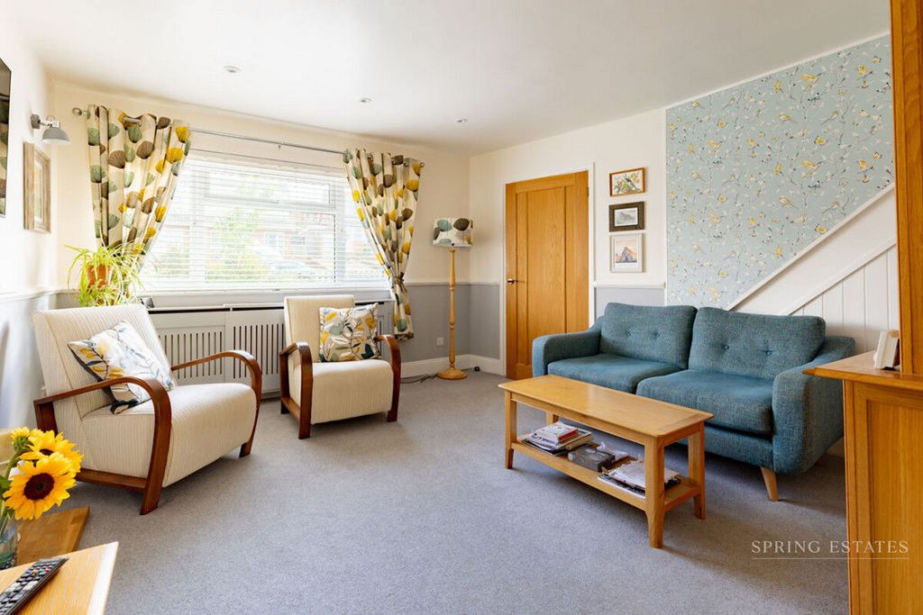 Property photo 2 of 28