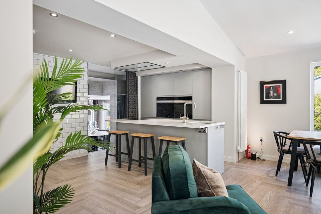 Additional image 16 of 5 bed detached house for saleSouth Glassford Street, Milngavie G62