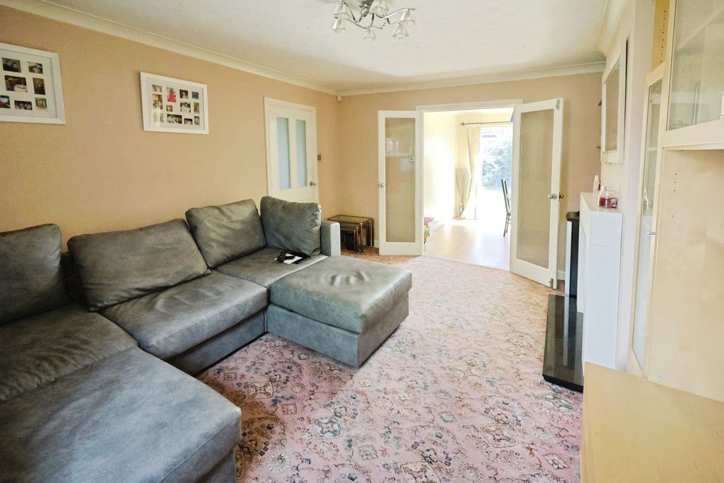 Property photo 3 of 15 Pbox-Img.Jpg