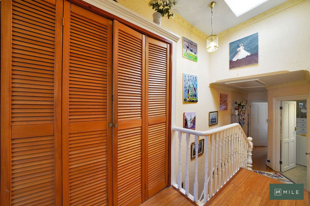 Property photo 3 of 16 38 Napier Road - Aiwwnmjiyzmhtunzal1G