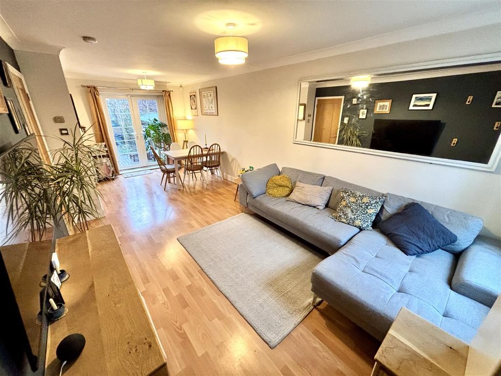 Property photo 2 of 14 Open Plan Living And Dining Room