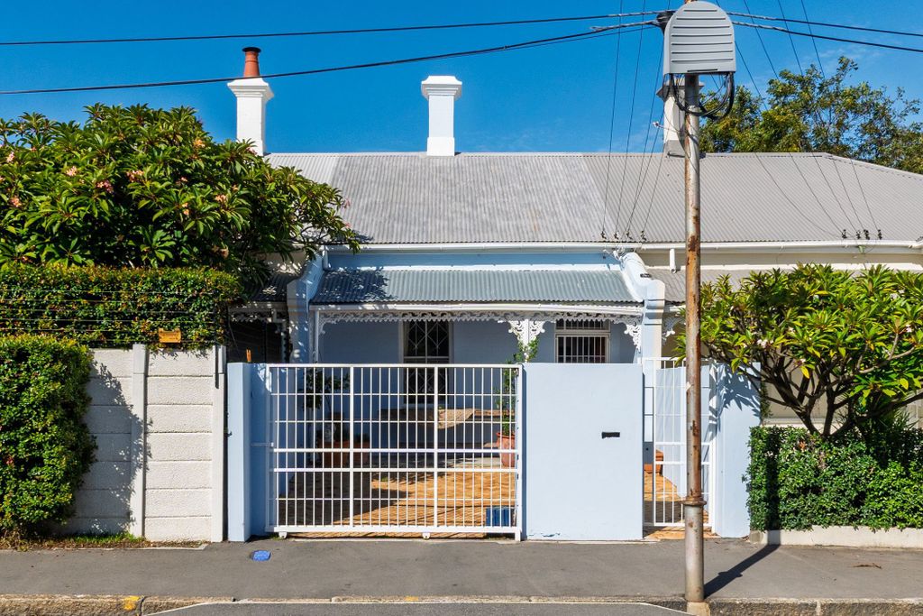 Property photo 1 of 27 Kw1738670
