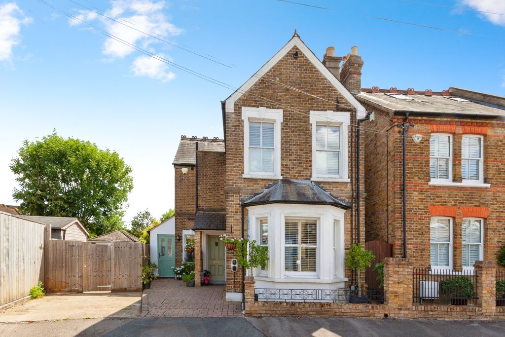 Property photo 3 of 19 Front