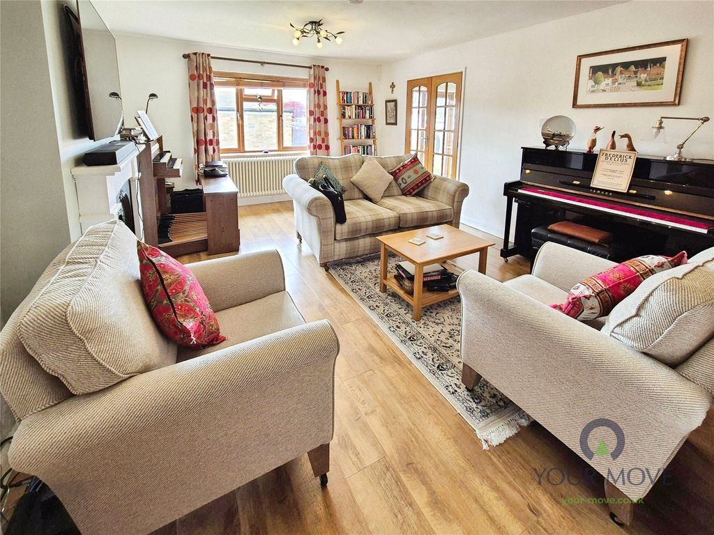 Property photo 2 of 16 Living Room