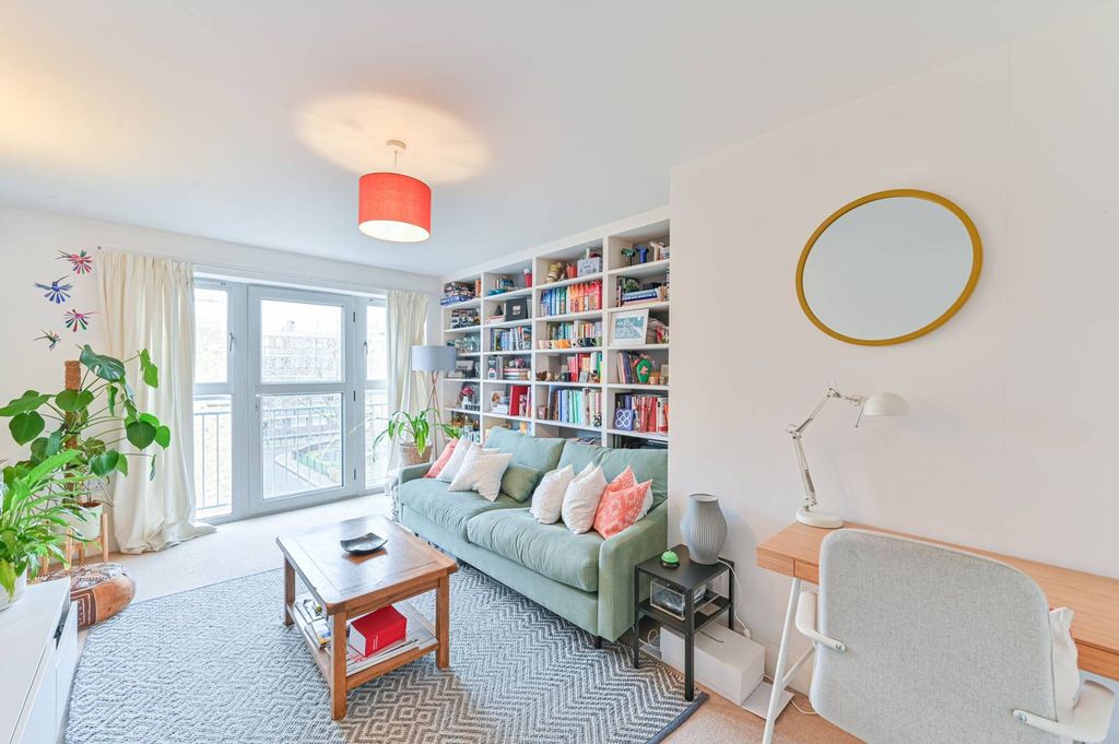 Property photo 2 of 12