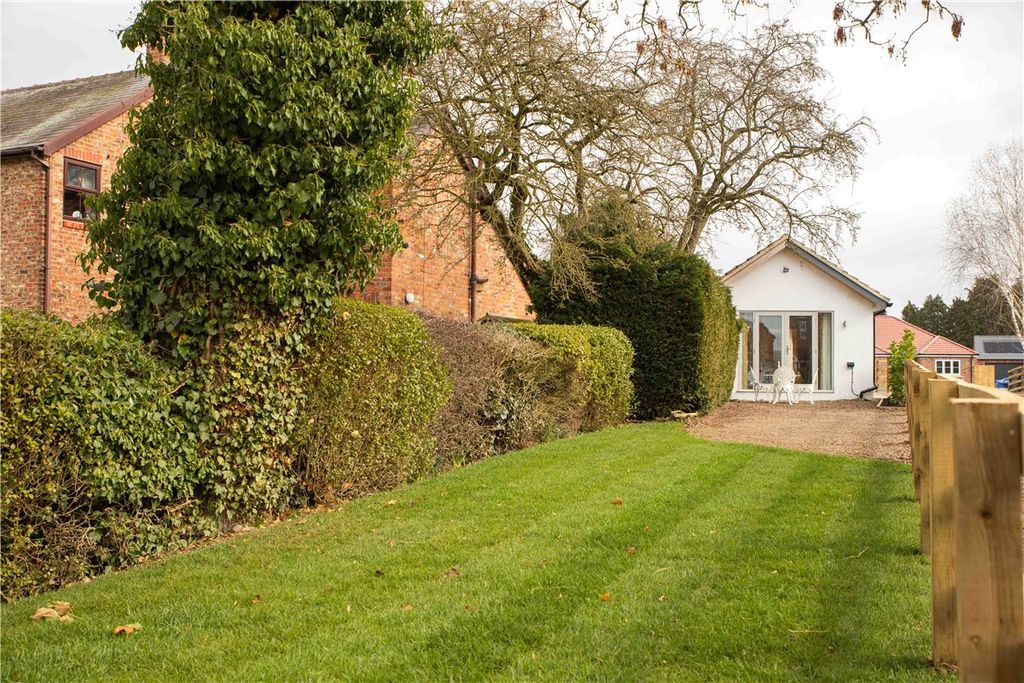 Property photo 1 of 10 Picture No. 36