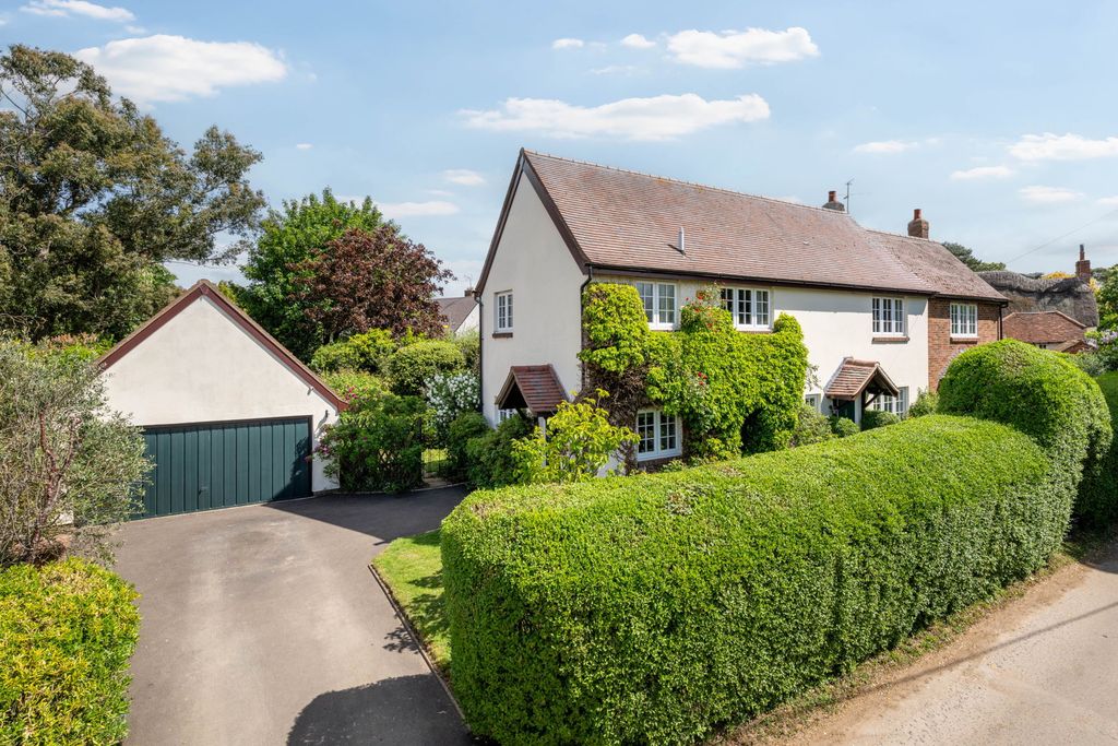 Property photo 1 of 33