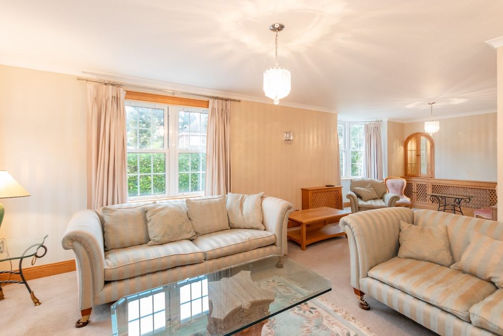 Property photo 3 of 26 Picture No. 02