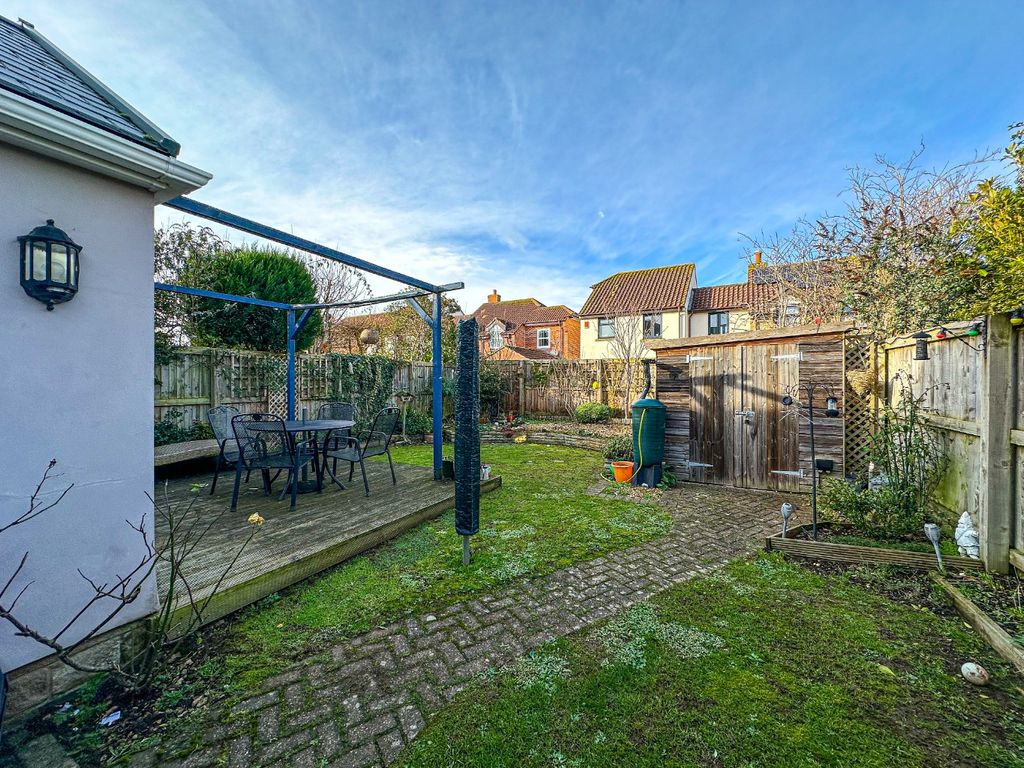 Property photo 2 of 17 4772426