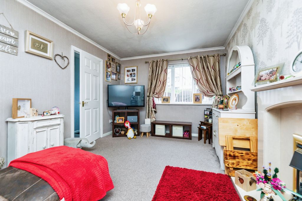 Property photo 3 of 15