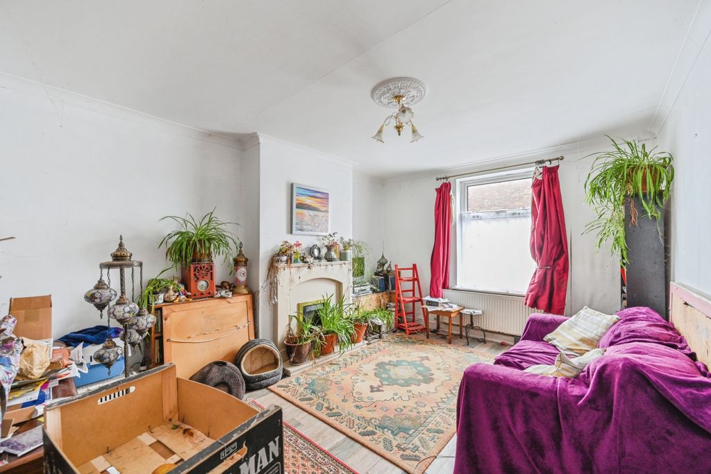 Property photo 3 of 15