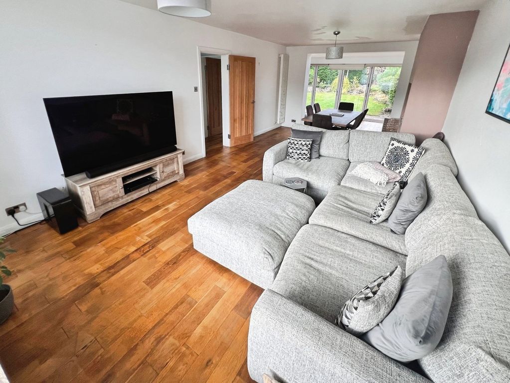 Property photo 3 of 21 Picture No. 14