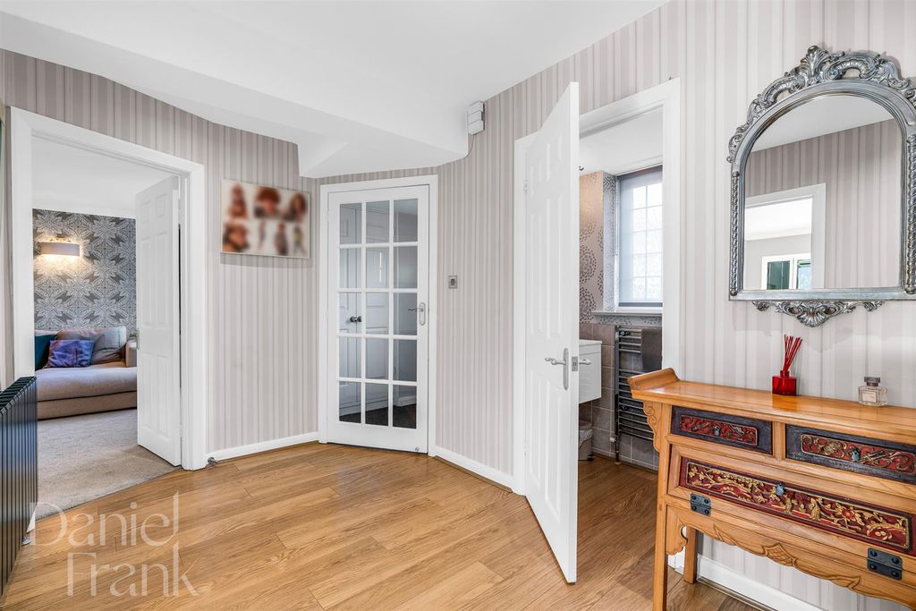 Additional image 20 of 5 bed detached house for saleTycehurst Hill, Loughton IG10