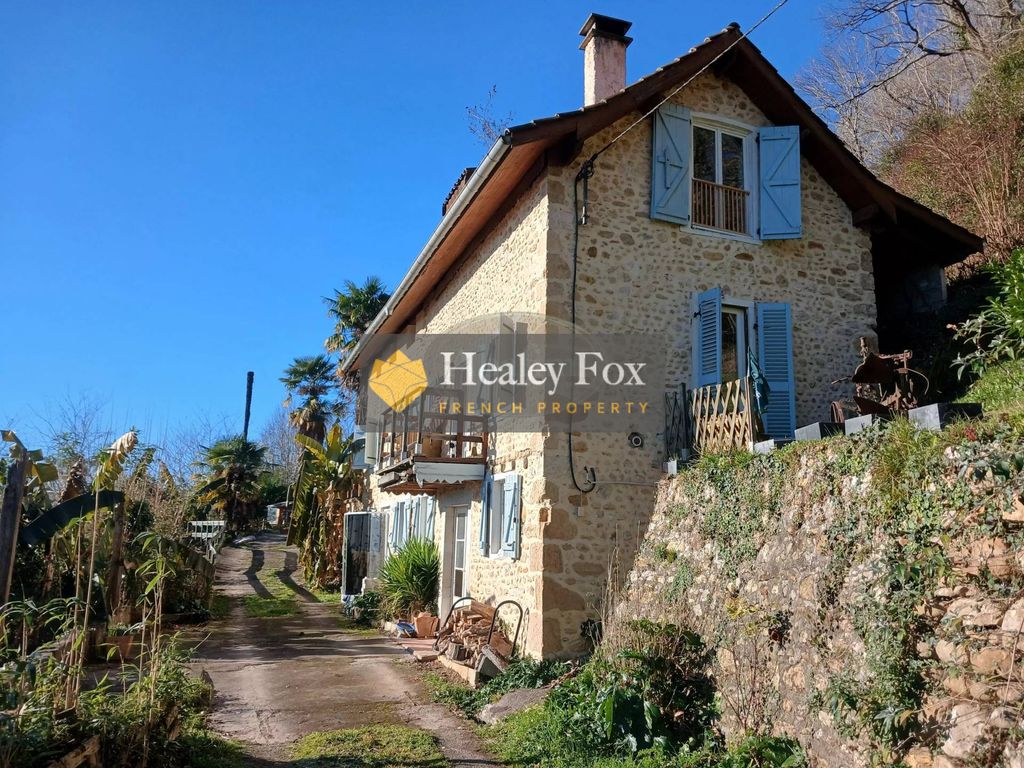 Property photo 1 of 8