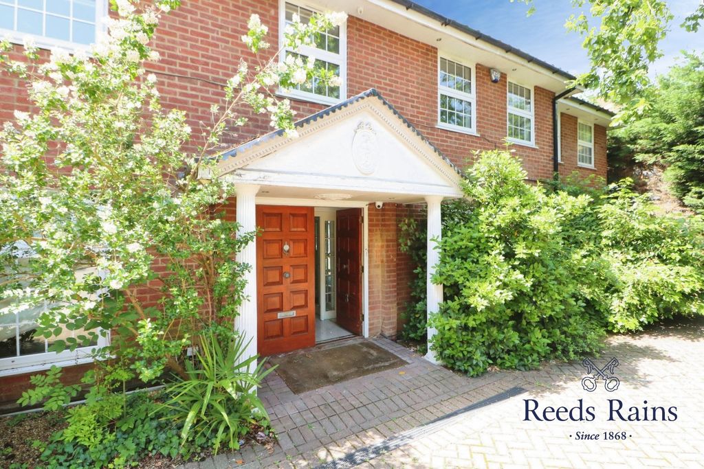 Property photo 2 of 36 Picture No. 90