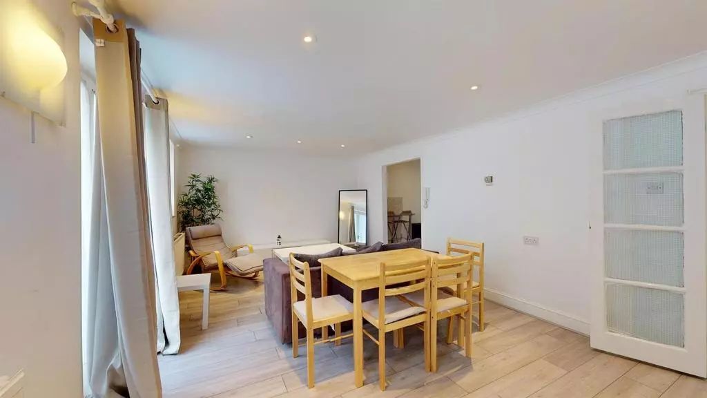 Property photo 1 of 25